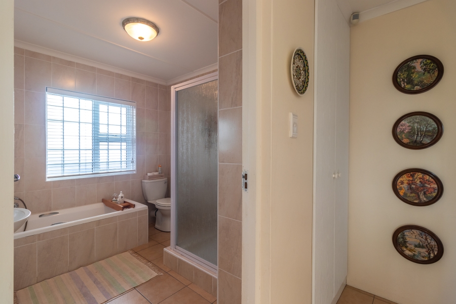 3 Bedroom Property for Sale in Cannon Rocks Eastern Cape